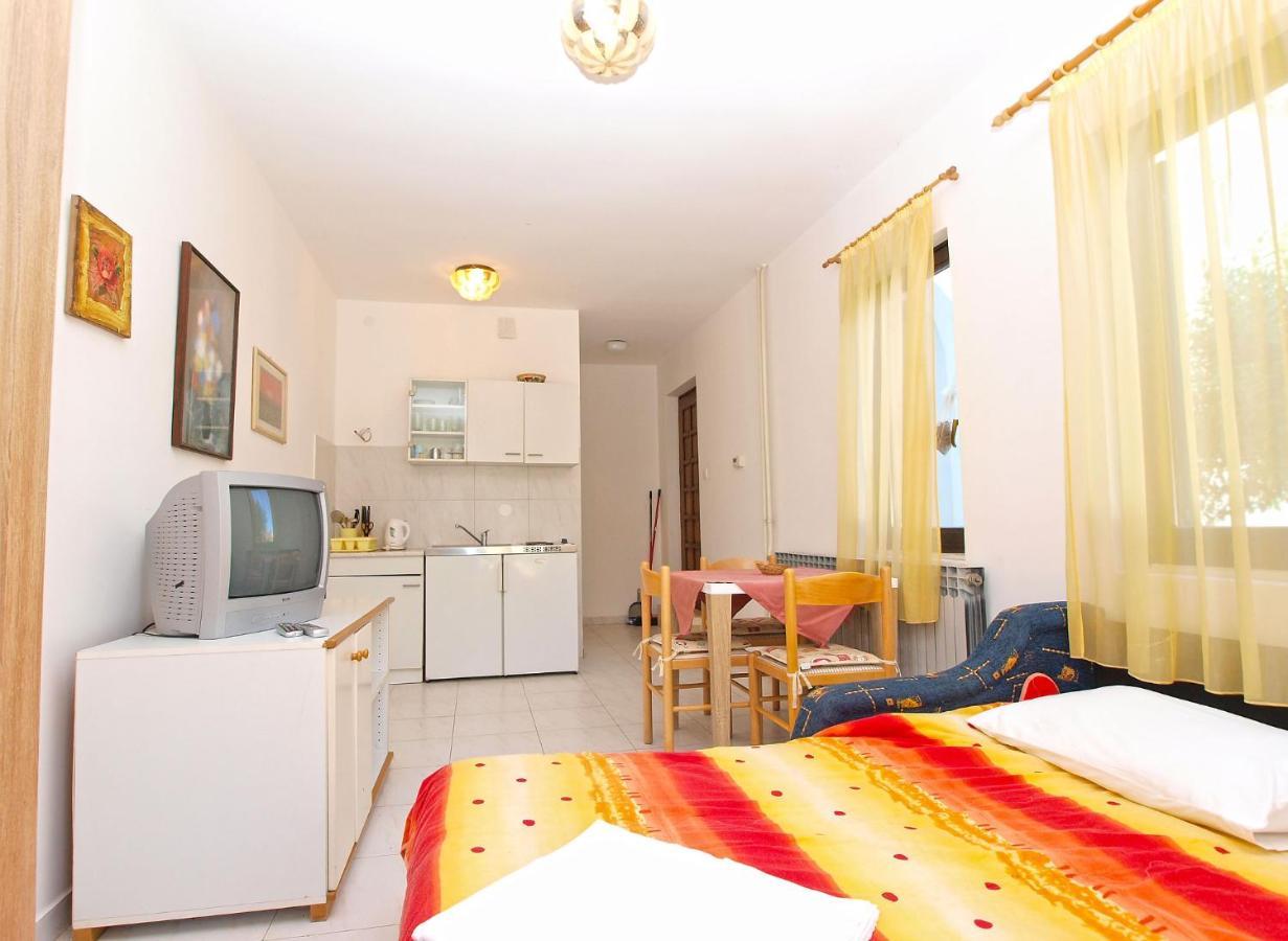 Apartments Puntizela 727 Pula Extérieur photo