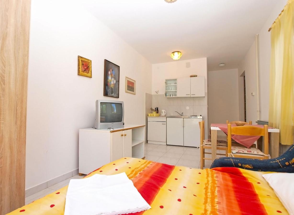 Apartments Puntizela 727 Pula Extérieur photo